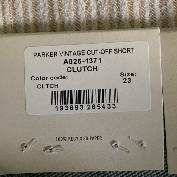 AGOLDE Parker Vintage Cut-Off Denim Shorts in color clutch NWT - Picture 10 of 11